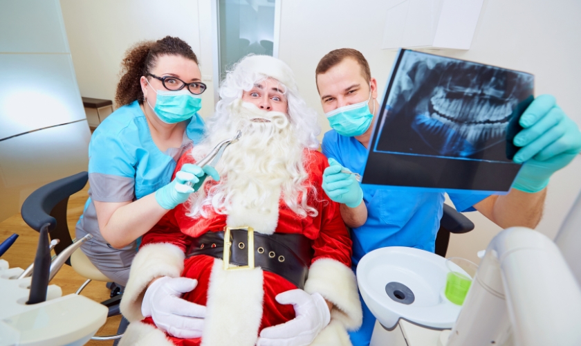 Managing Sensitive Teeth and Gums at Christmas Time